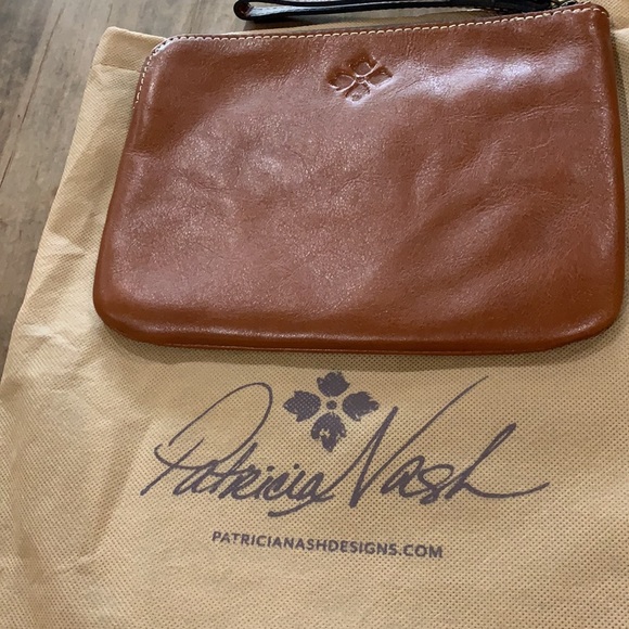 Patricia Nash Wristlet - Picture 2 of 6